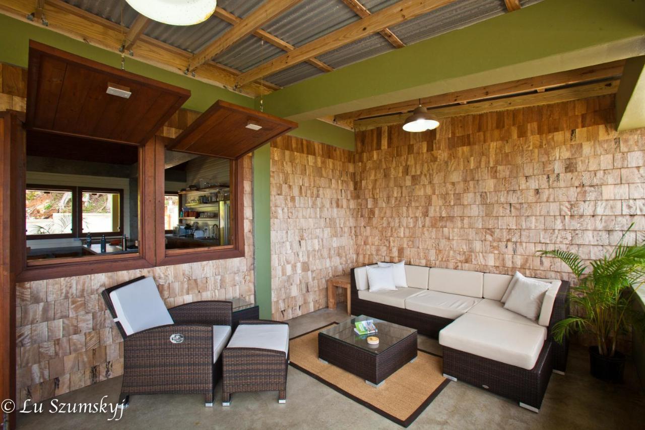 Pagua Bay House - Oceanfront Cabana'S Marigot ภายนอก รูปภาพ